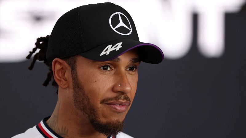 «Я не ожидал, что мы удержимся на второй позиции», — глава команды Mercedes похвалил результат спринта Льюиса Хэмилтона.